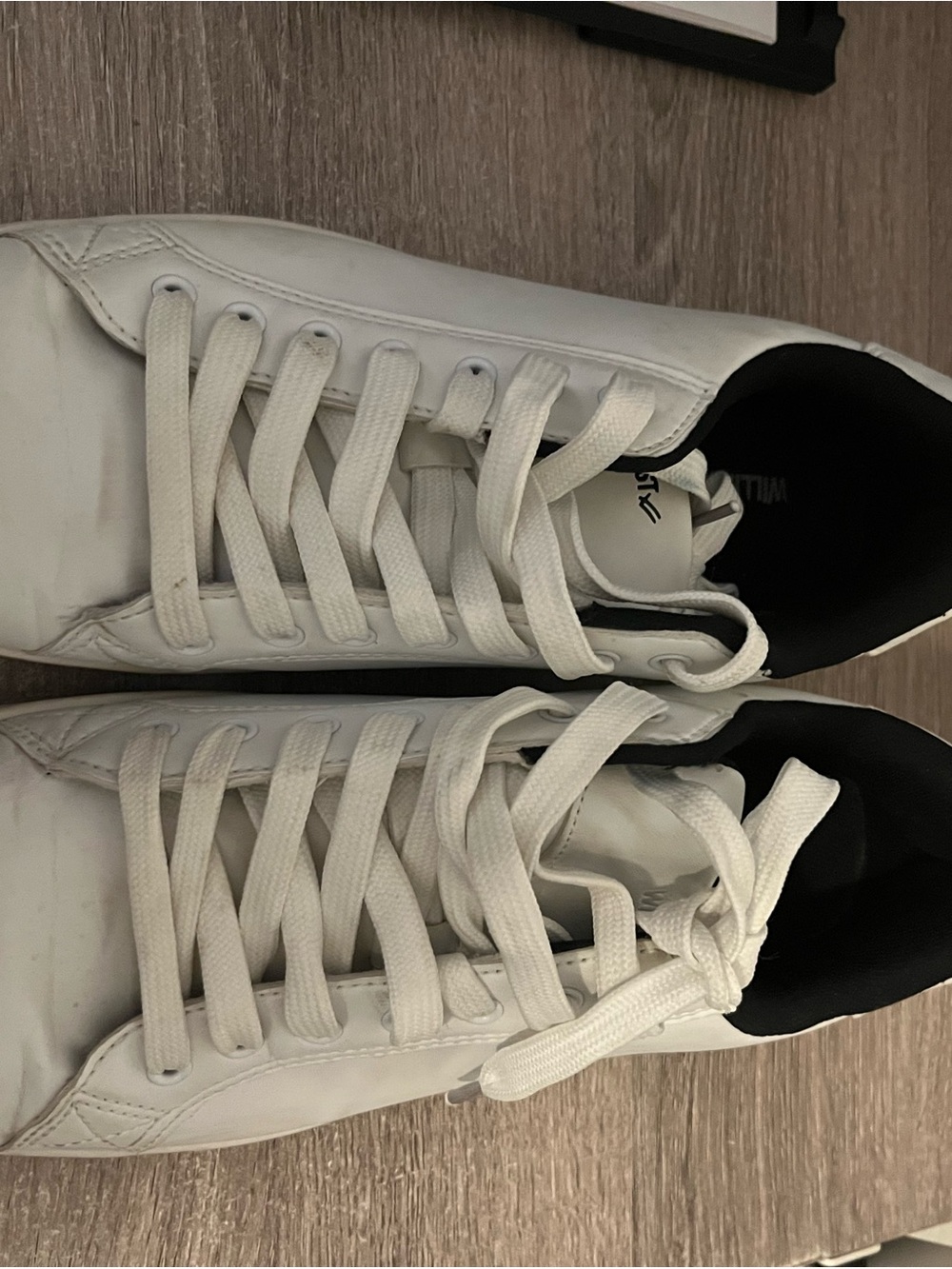 William Rast White Low-Top Lace-Up Sneakers with Black Lining